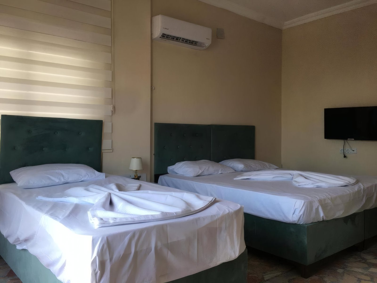 Çilek Otel